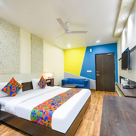 Fabhotel West View Газиабад Экстерьер фото