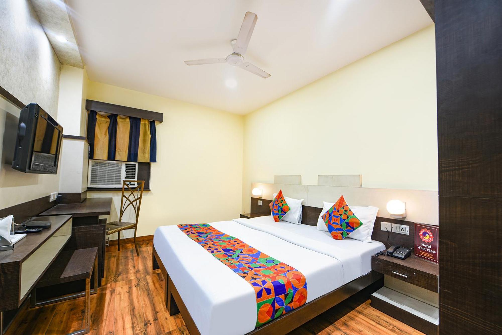 Fabhotel West View Газиабад Экстерьер фото